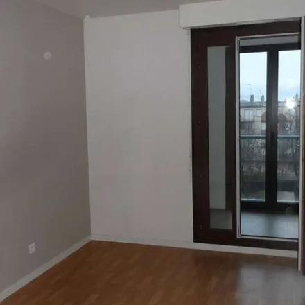 Rent this 4 bed apartment on 271 Avenue de Lardenne in 31100 Toulouse, France