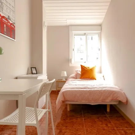 Rent this 6 bed room on Carrer del Marqués de Zenete in 13, 46007 Valencia