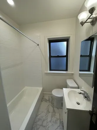 Image 8 - 4325 North Dayton Street, Chicago, IL 60613, USA - Apartment for rent