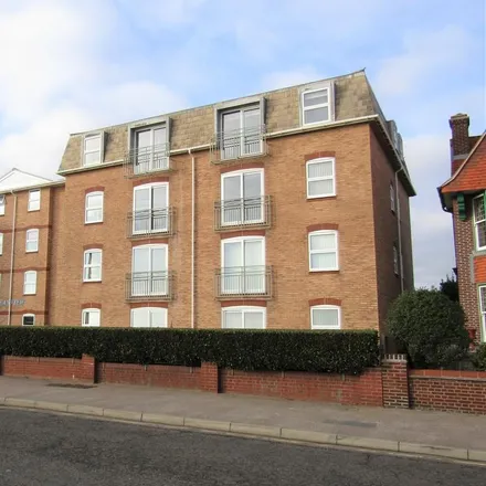 Rent this 2 bed apartment on Lindisfarne in Princes Esplanade, Tendring