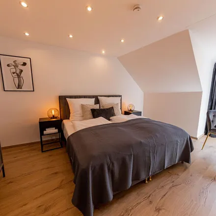 Rent this 3 bed apartment on Nikolastraße 16 in 84034 Landshut, Germany