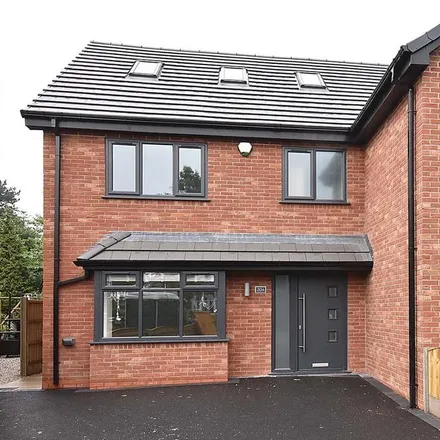 Rent this 4 bed duplex on Sandiway in Knutsford, WA16 8BU