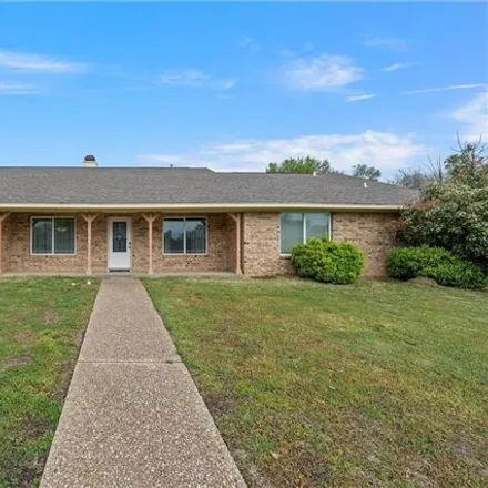 Buy this 4 bed house on 9501 Teresa Circle in Woodway, McLennan County