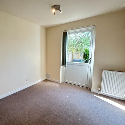 Image 2 - 3 Houstoun Gardens, Uphall, EH52 5PX, United Kingdom - Apartment for rent