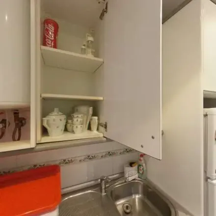 Rent this 2 bed apartment on Madrid in Ulloa óptico, Paseo de las Delicias