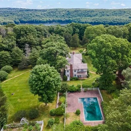 Rent this 5 bed house on 19 Tudor Road in Redding, Western Connecticut Planning Region