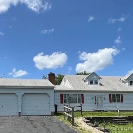 Buy this 4 bed house on 38 Pinnacle Rd in Farmington, Connecticut