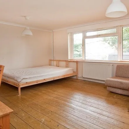 Rent this 5 bed townhouse on 38 Penderyn Way in London, N7 0EW
