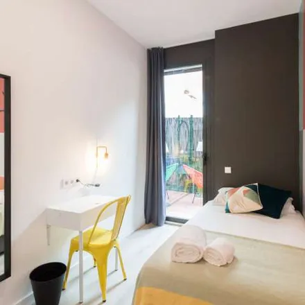 Image 2 - Hotel Oriente, La Rambla, 08001 Barcelona, Spain - Apartment for rent