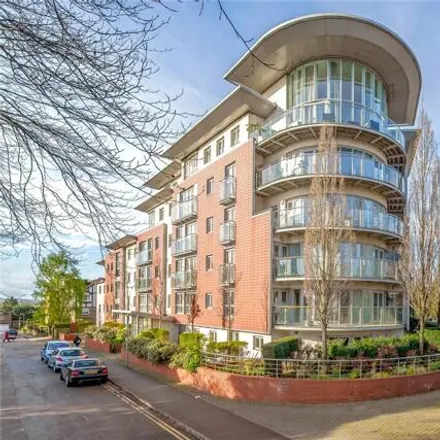 Image 1 - Guildford Road, Horsell, GU22 7XQ, United Kingdom - Apartment for sale