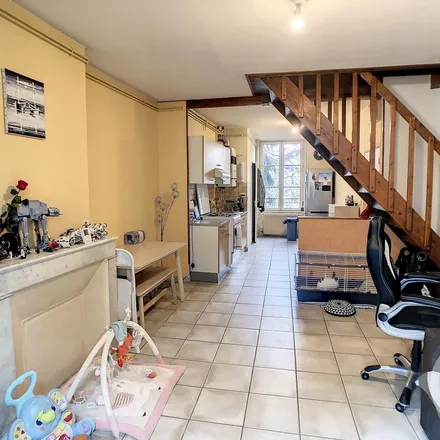 Rent this 3 bed apartment on 25 Rue du Commerce in 63200 Riom, France