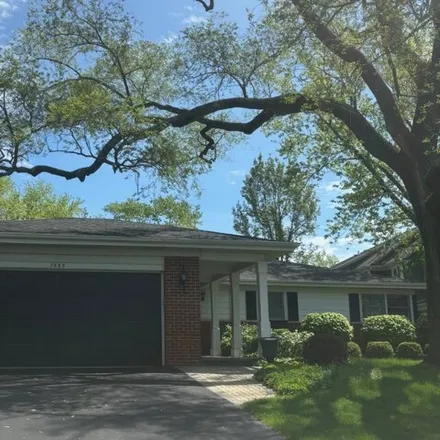 Rent this 3 bed house on 1531 Huntington Drive in Glenview, IL 60025