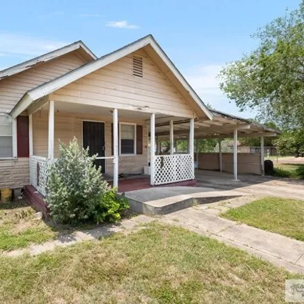 Buy this 3 bed house on 978 North 4th Avenue in Edinburg, TX 78541