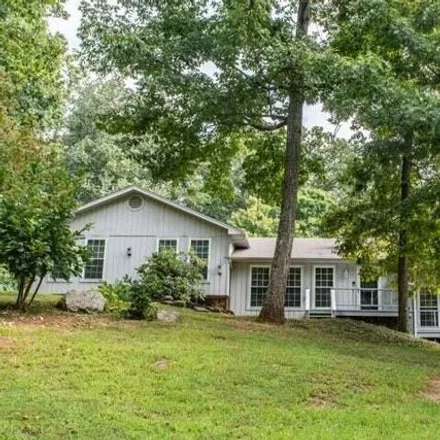 Buy this 4 bed house on 1056 Drinnon Drive in Morristown, TN 37814