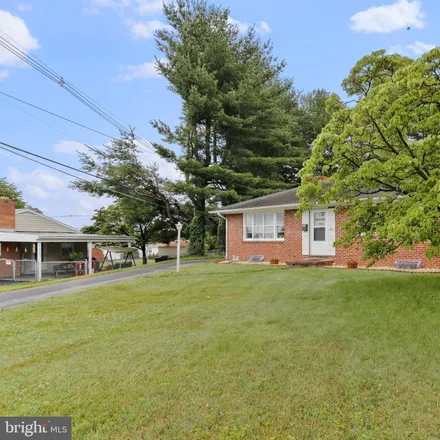 Image 3 - 1110 Sherman Avenue, Hagerstown, MD 21740, USA - House for sale