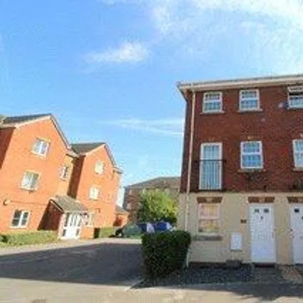 Buy this 3 bed townhouse on Beaufort Square in Cardiff, CF24 2TX
