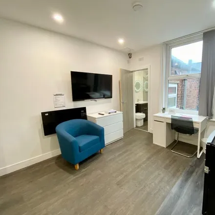 Image 3 - 7 Hills, 283 Ecclesall Road, Sheffield, S11 8NX, United Kingdom - Apartment for rent