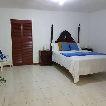 Image 4 - Mandeville, Mandeville, JM - House for rent