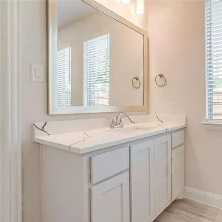 Image 7 - 5229 Byers Avenue, Fort Worth, TX 76107, USA - House for sale