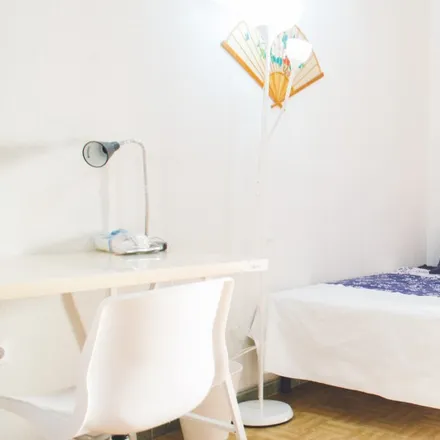 Rent this 5 bed room on Madrid in Calzados Toledo, Calle de Toledo