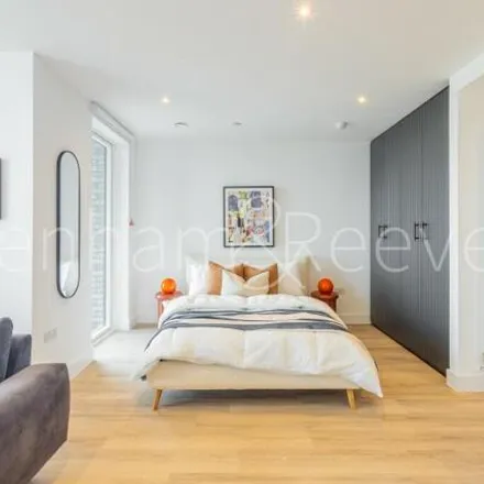 Image 3 - Friary Road, London, W3 6NN, United Kingdom - Apartment for rent
