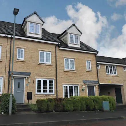 Buy this 3 bed townhouse on Fitzgerald Drive in Darwen, BB3 3FH