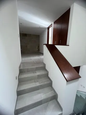 Buy this studio house on Boulevard Sierra Nogal in Sierra Nogal, 37293 León