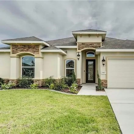 Rent this 4 bed house on West Providence Avenue in Timberhill Villa Number 4 Colonia, McAllen