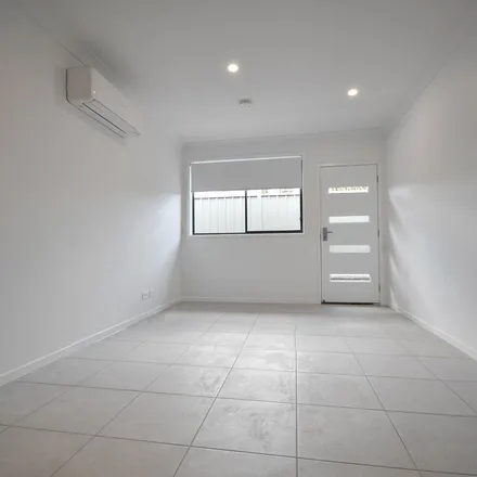 Image 2 - Gladstone Way, Holmesville NSW 2285, Australia - Apartment for rent