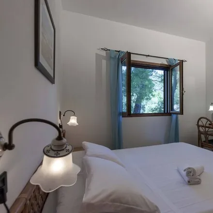 Rent this 1 bed house on Vieste in Via Vittorio Veneto, 7bis