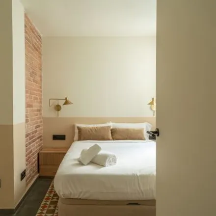Image 7 - Carrer d'Aribau, 126, 128, 08001 Barcelona, Spain - Apartment for rent