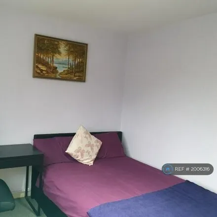 Rent this 1 bed apartment on Cornwallis Adventure Playground in Cornwallis Road, London