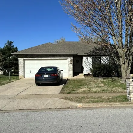 Buy this 3 bed house on 5469 South Jefferson Avenue in Springfield, MO 65810