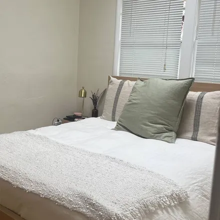 Rent this 1 bed house on Berkeley