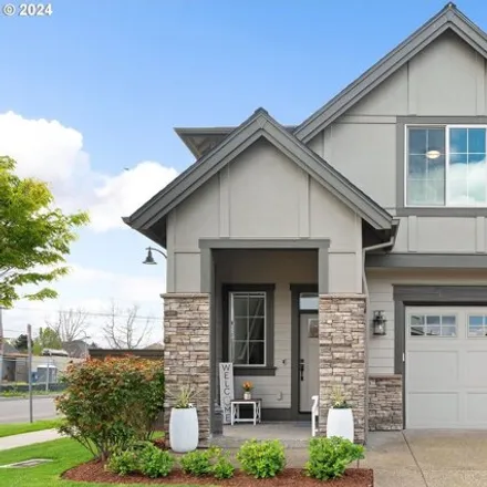 Buy this 3 bed house on 7212 Sw Chestnut Ln in Wilsonville, Oregon