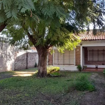 Image 2 - Intendente Pérez Quintana, Villa Reichembach, B1715 CBC Ituzaingó, Argentina - House for sale