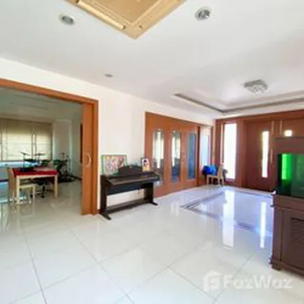 Rent this 4 bed apartment on unnamed road in Bang Kapi District, Bangkok 10240