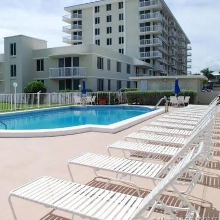 Image 2 - 145 South Ocean Avenue, Palm Beach Shores, Palm Beach County, FL 33404, USA - Condo for rent