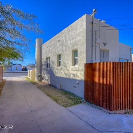 Image 6 - East Broadway Boulevard, Tucson, AZ 85721, USA - House for sale