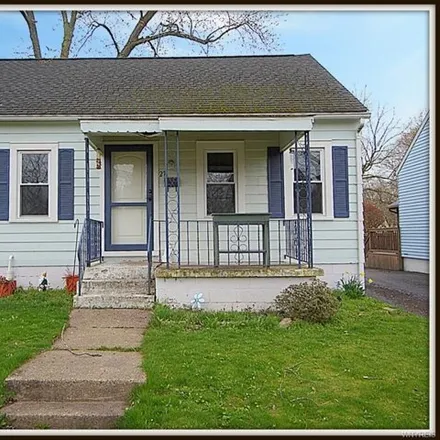 Buy this 3 bed house on 33 Hyde Park in City of Lockport, NY 14094