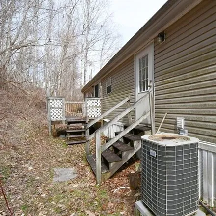 Image 7 - Licklog Road, Plumtree, Avery County, NC 28664, USA - Apartment for sale