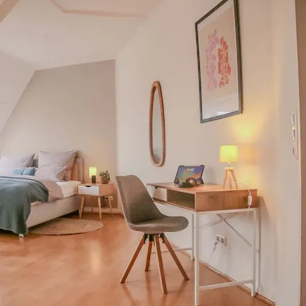 Rent this 4 bed apartment on Praxis für Gestalt- und Paartherapie in Vor dem Bardowicker Tore 5, 21339 Lüneburg