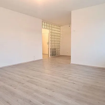 Rent this 4 bed apartment on Wiesbadener Straße 17 in 47138 Duisburg, Germany