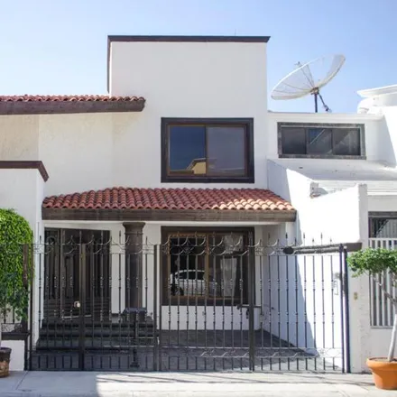 Rent this studio apartment on Calle San Agustín in Delegación Centro Histórico, 76168 Querétaro