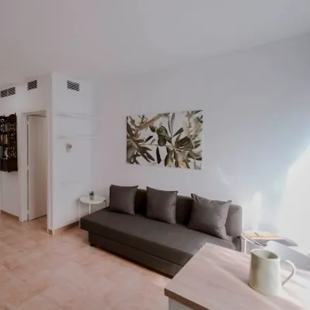 Image 2 - La Bendita, Calle Salado, 41010 Seville, Spain - Apartment for rent