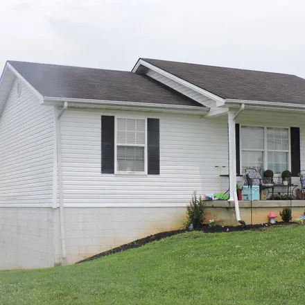 Buy this 4 bed house on 298 Sterling Avenue in Mount Sterling, KY 40353
