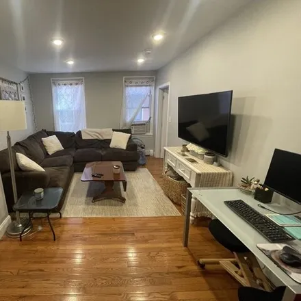 Rent this 3 bed apartment on 14 Cleveland Place in Boston, MA 02113