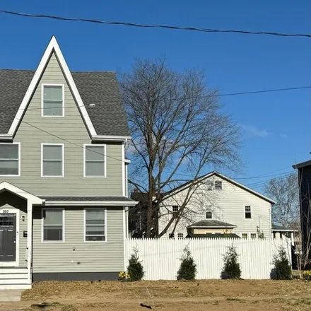 Buy this 4 bed house on 14 West 3rd Street in Florence Township, NJ 08518