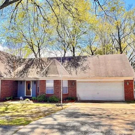 Buy this 3 bed house on 5950 Southbend Drive in Olive Branch, MS 38654