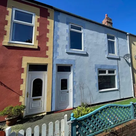 Rent this 3 bed townhouse on New King Street in Newbiggin by the Sea, NE64 6BB